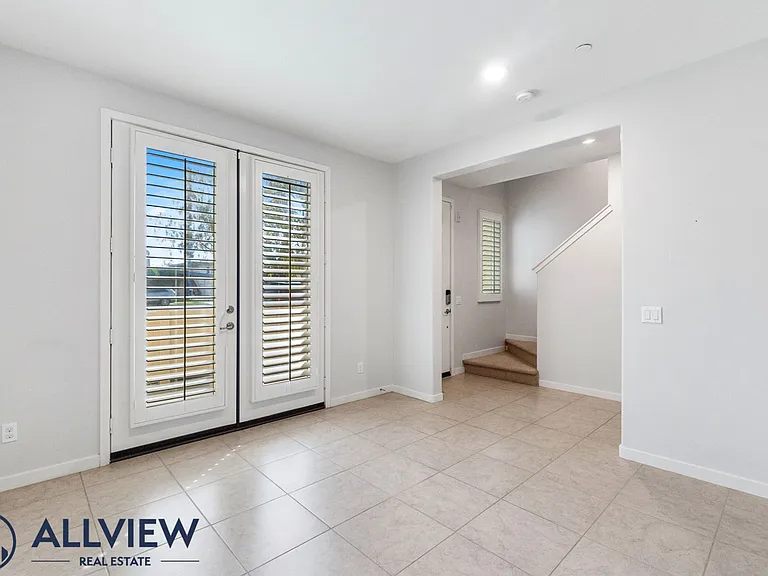 1531 E Lincoln Ave — Photo 9
