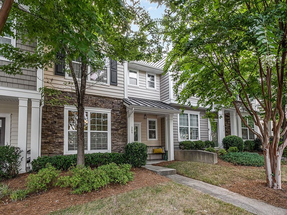 1st image of 209 Misty Knoll Ln