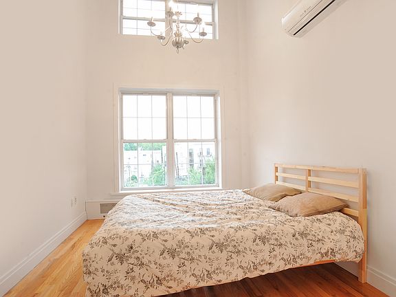 3rd image of 216 Calyer St APT 3B