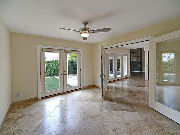 4th image of 2519 E Denton Ln