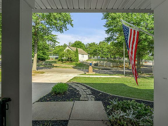 5th image of 4304 Stoneyhurst Pl