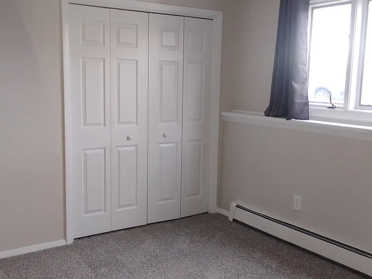 754 E 5th St #4 — Photo 6