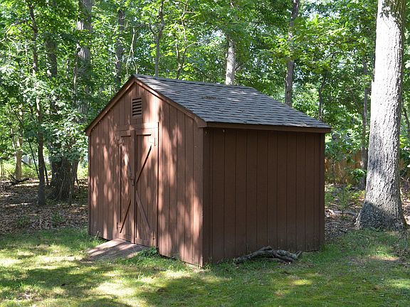 Lawn tractor shed 12 x 8 ft