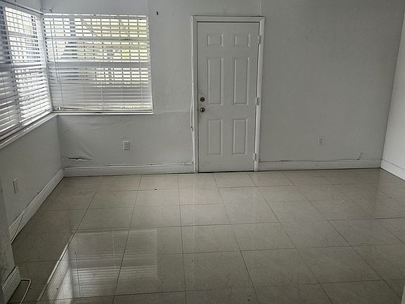 5th image of 80 E 19th St #1