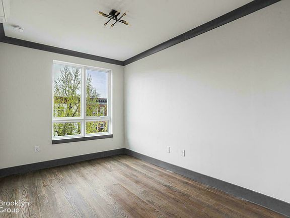 4th image of 1076 Bergen St #4A