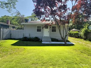 28 Mill Dr, Mastic Beach, NY 11951