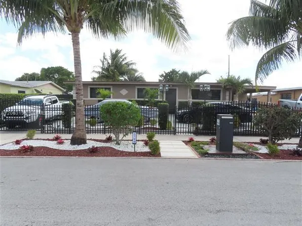 3760 NW 197th St, Miami Gardens, FL 33055