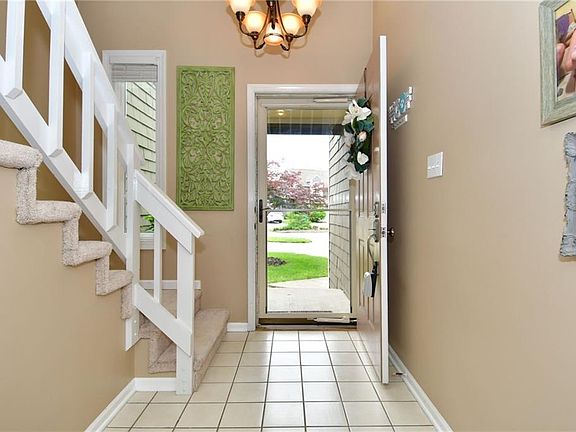 5th image of 4767 Stansbury Ln