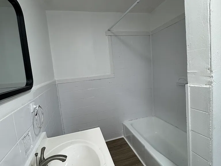 52-54 Ives Ct #3 — Photo 21
