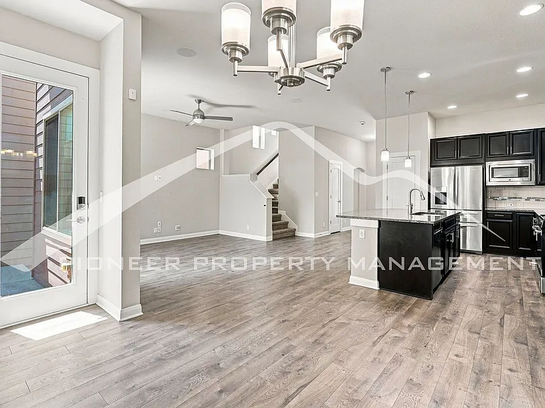 6784 Navajo St — Photo 10
