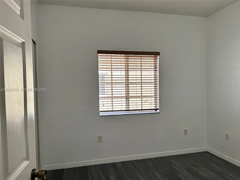 3384 NE 11th Dr — Photo 9