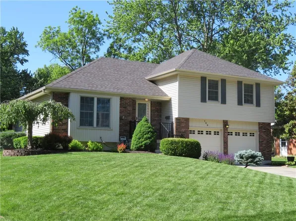 109 Overhill Dr, Paola, KS 66071