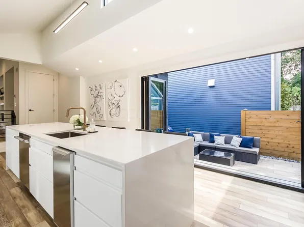 847 Hamlet St, Columbus, OH 43215