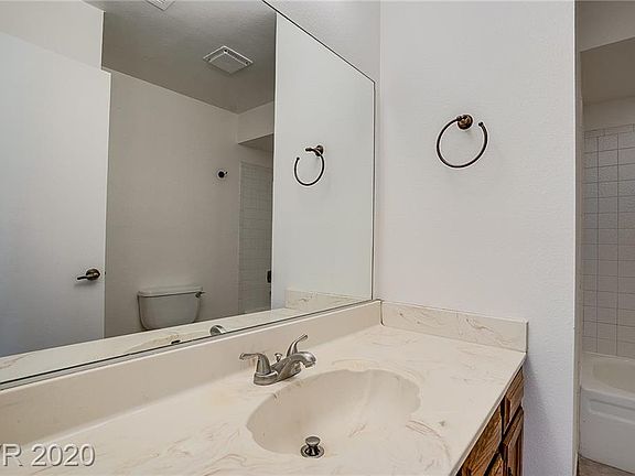 4th image of 5132 Laurelwood Ave