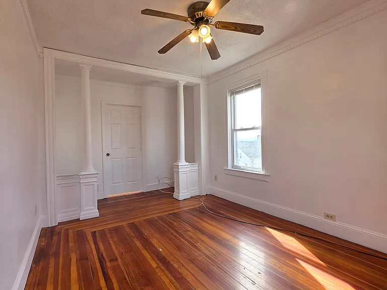 68 Park Ave 3rdFlr 2B/1B FreshPaint Hardwoods Spacious Office! PetsOK — Photo 5