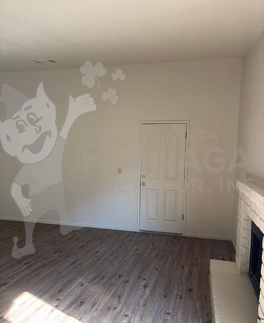 712 W. Yosemite Avenue — Photo 4