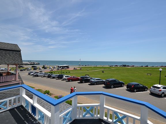 2nd image of 25 Ocean Ave