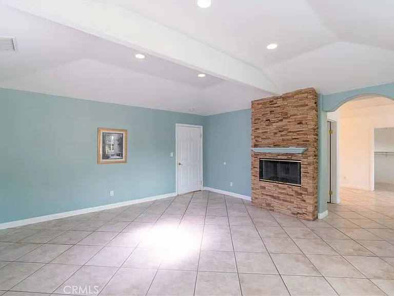 12121 Nashville Ave — Photo 27