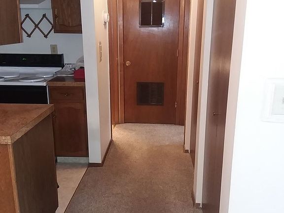 4th image of 3027 W Capital Ave Suite 19