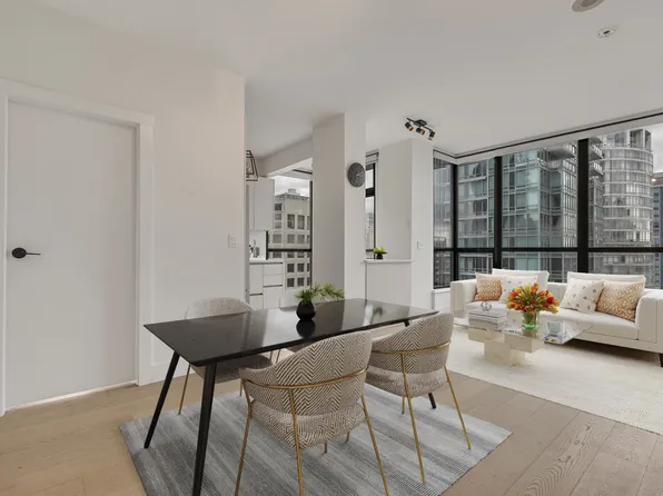 1239 Georgia St W, Vancouver, BC