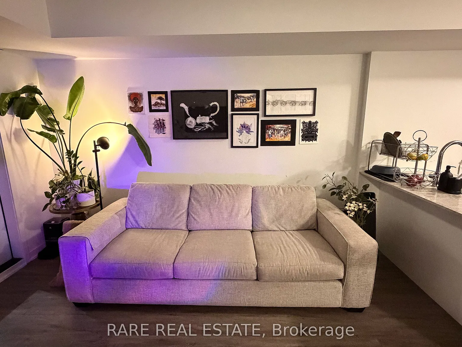 10 Marquette Ave — Photo 2