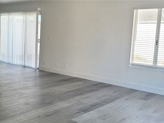 4th image of 4157 Laurel Park Ave #0