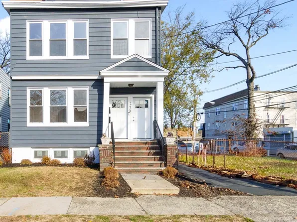 279 Weequahic Ave Floor 3, Newark, NJ 07112