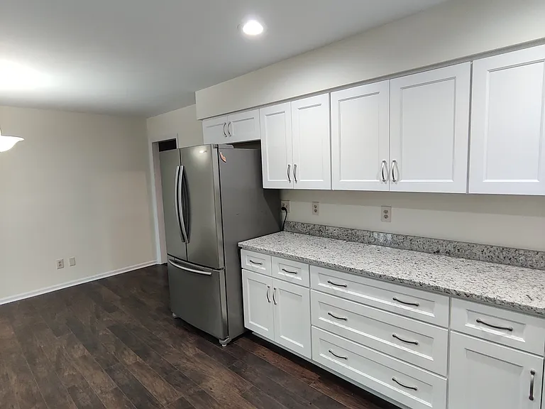 45 SW Lake Forest Dr — Photo 35