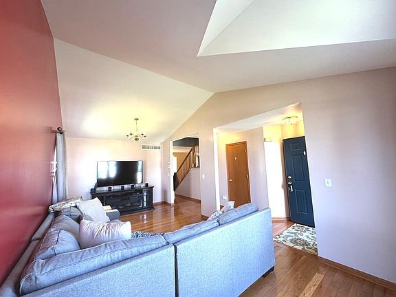 2nd image of 7506 Prairieside Dr