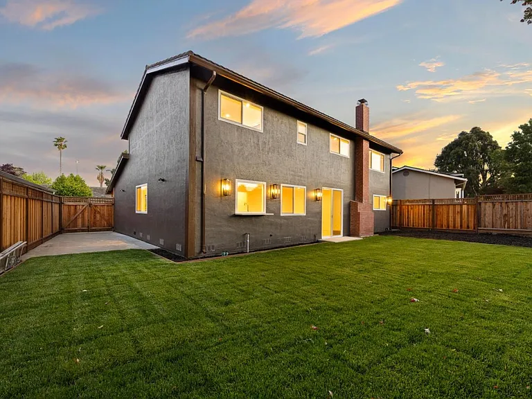 1347 Marlin Ave — Photo 45