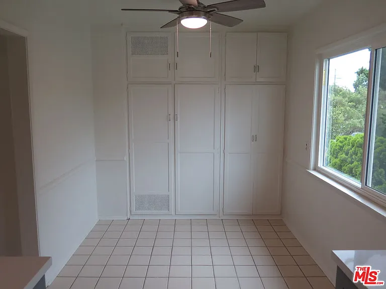 2221 Ocean Park Blvd #5 — Photo 6