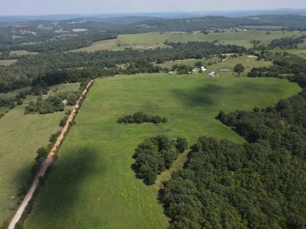 1149 Madison St #6060, Huntsville, AR 72740