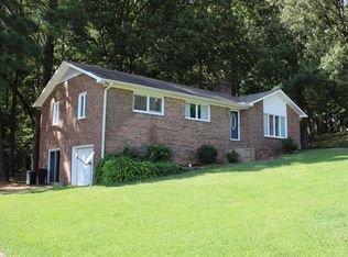 227 Sunset Dr, Huntingdon, TN 38344