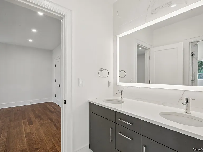 15 High Point Ter — Photo 40