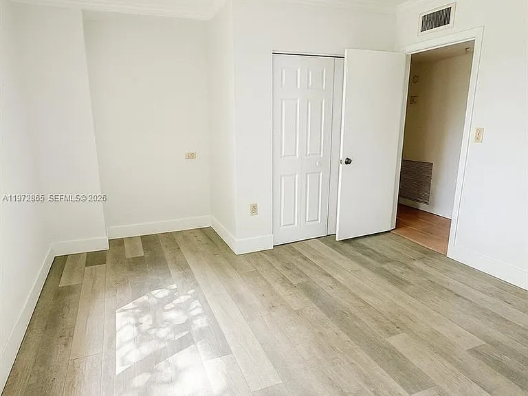 800 NE 199th St #105D — Photo 8