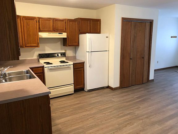 3rd image of 9 Katherine St #B