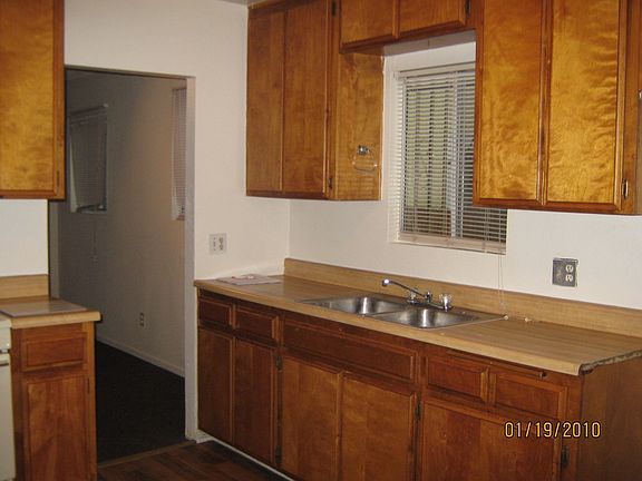 4th image of 11609 Freeman Ave #A