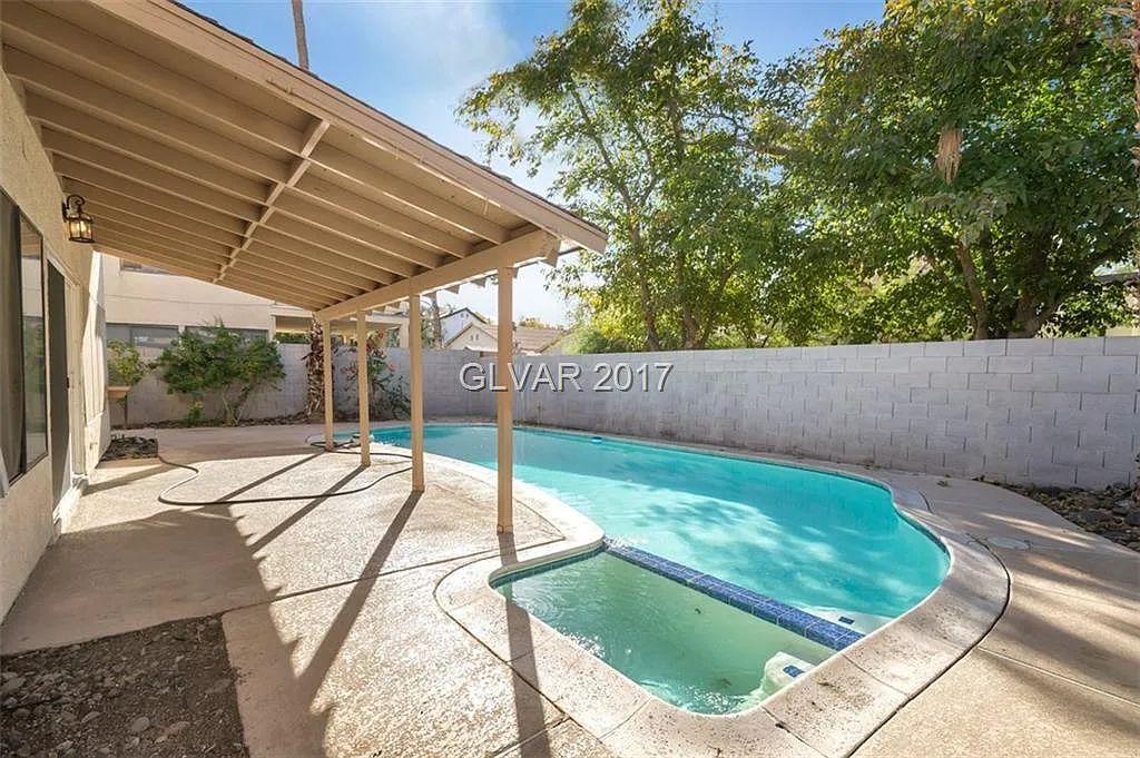 Monaco Rd, Las Vegas — Photo 2