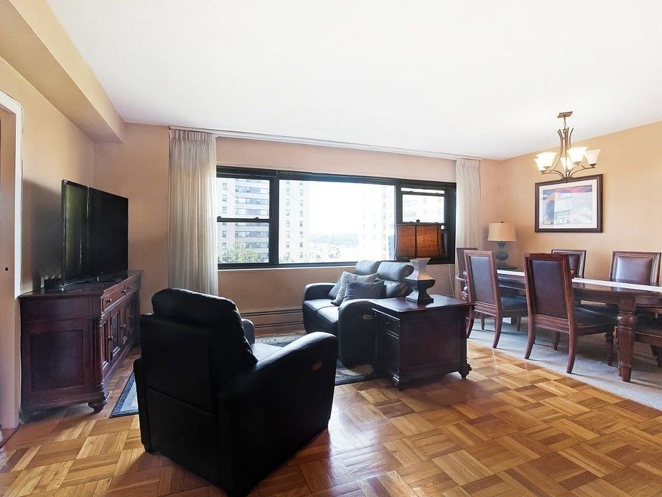 1st image of 4 Fordham Hill Oval APT 10F