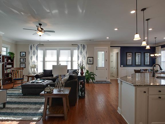 4th image of 2788 Americus Dr