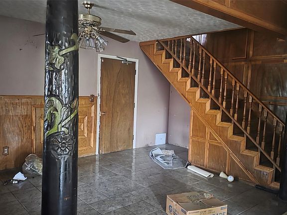 4th image of 4518 Robertson St