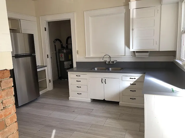 245 W 13th Ave — Photo 9