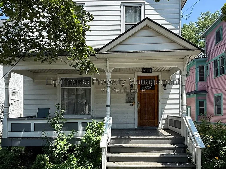 413 Locust St #1 — Photo 2