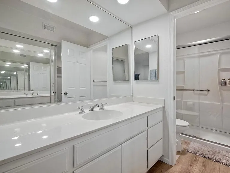 400 N Pacific St N #116 — Photo 12