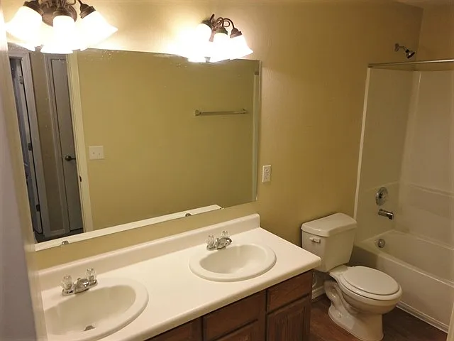 1232 Maple Meadows Dr NE — Photo 19
