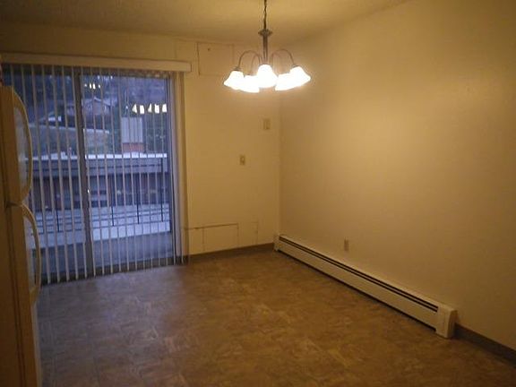 3rd image of 605 S Grand Ave #C-g