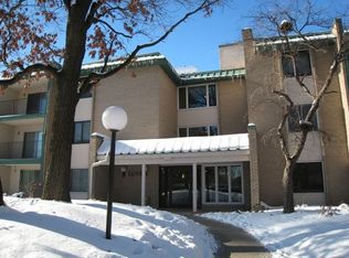 1690 Highway 36 W APT 217, Roseville, MN 55113
