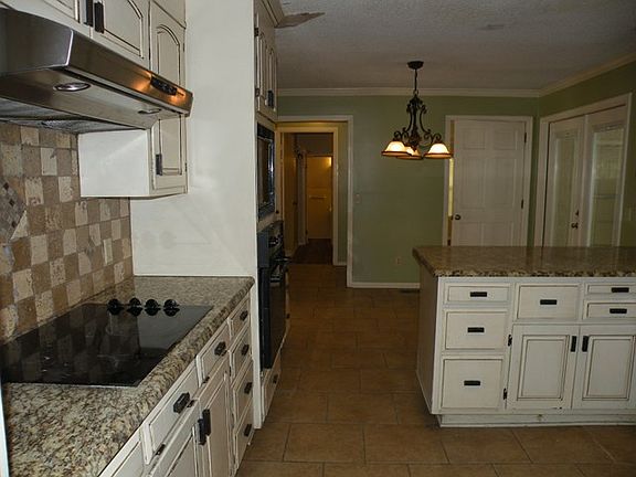 2nd image of 2003 Pine Forest Dr