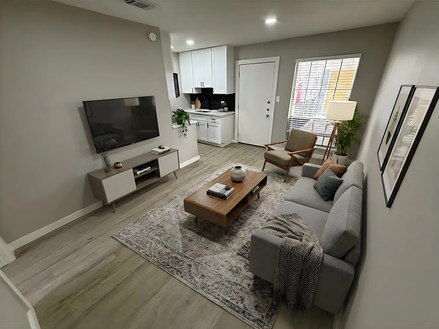 1 bed, 380 sqft, $1,045 — Photo 4