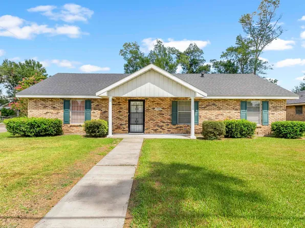 1901 Palermo Dr, Sulphur, LA 70663